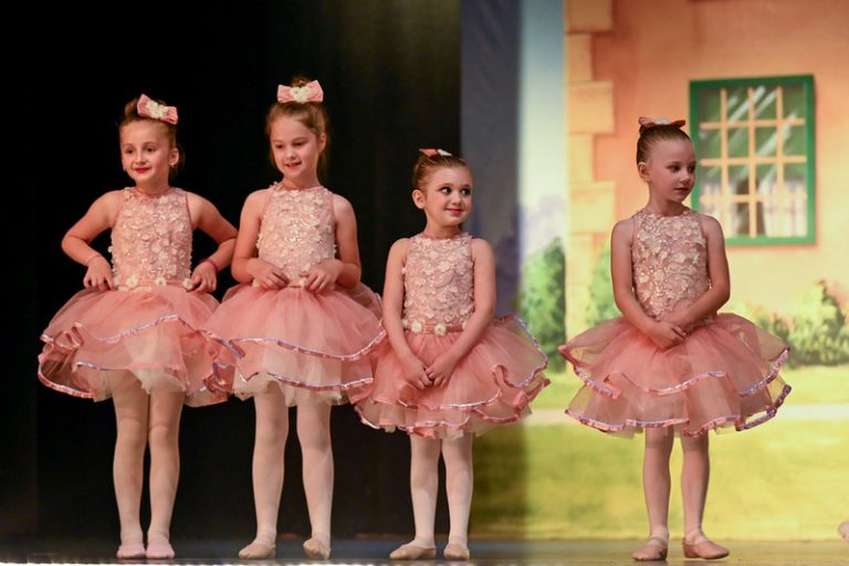 Read more about the article Hip-Hop advanced classes with Madison